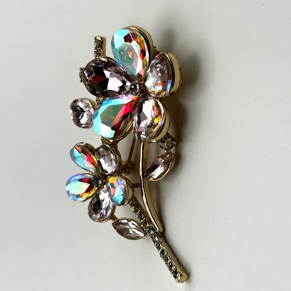 Vintage Monet Floral Brooch Pink Aurora Borealis Rhinestone Gold Tone Pin 2.25” - Picture 4 of 13